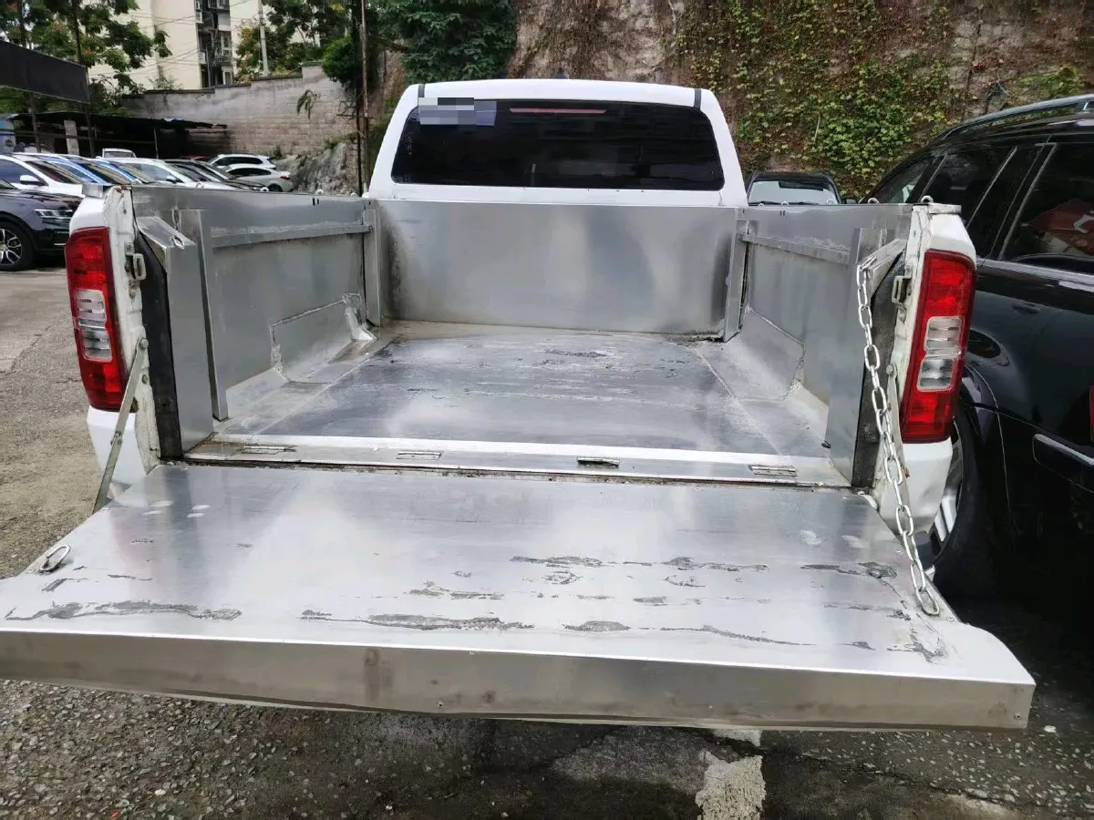 2023 BAW Calorie 2.0L 144HP L4 5MT,autocango,china used car exporter,china ev exporter,chinese used car exporter,chinese used ev exporter