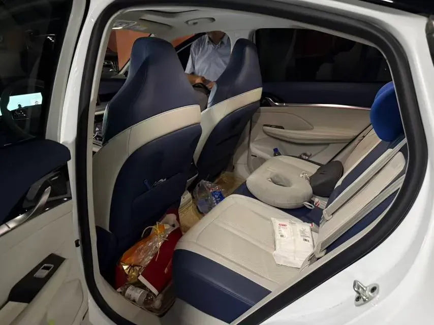 2022 Roewe Whale 2.0T 231HP L4 8AT,autocango,china used car exporter,china ev exporter,chinese used car exporter,chinese used ev exporter