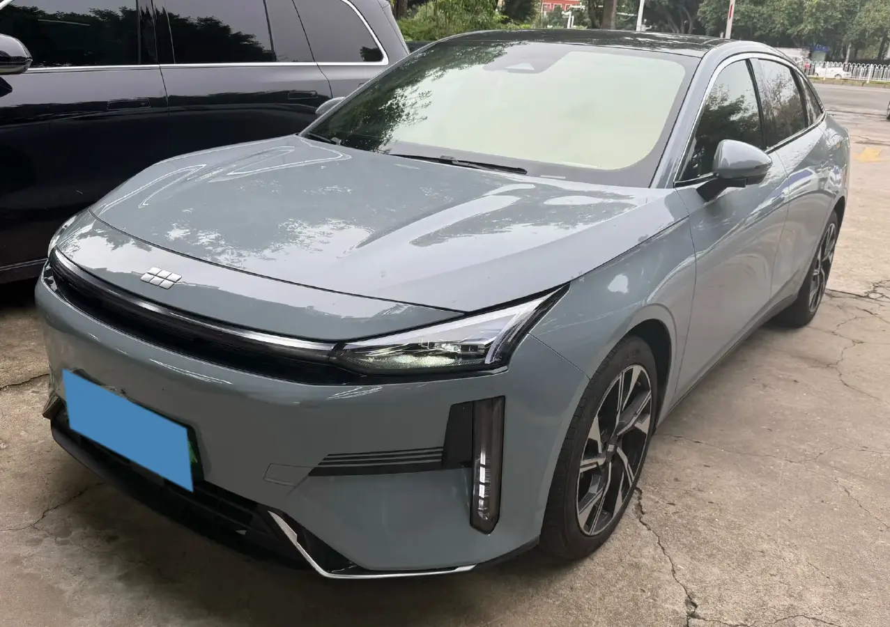 2023 Geely Galaxy L6 1.5T 163HP L4 3DHT PHEV