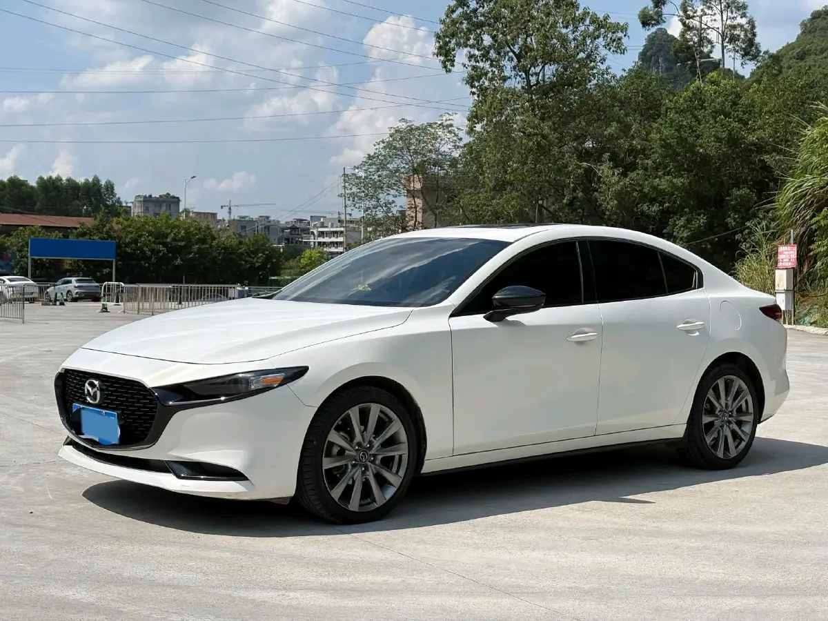 2022 Mazda 3 Axela 2.0L 158HP L4 6AT