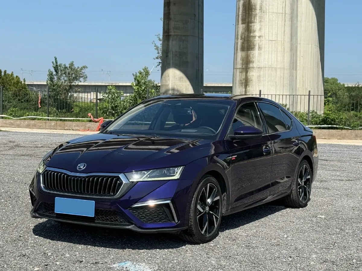 2021 Skoda Octavia 1.4T 150HP L4 7DCT,autocango,china used car exporter,china ev exporter,chinese used car exporter,chinese used ev exporter