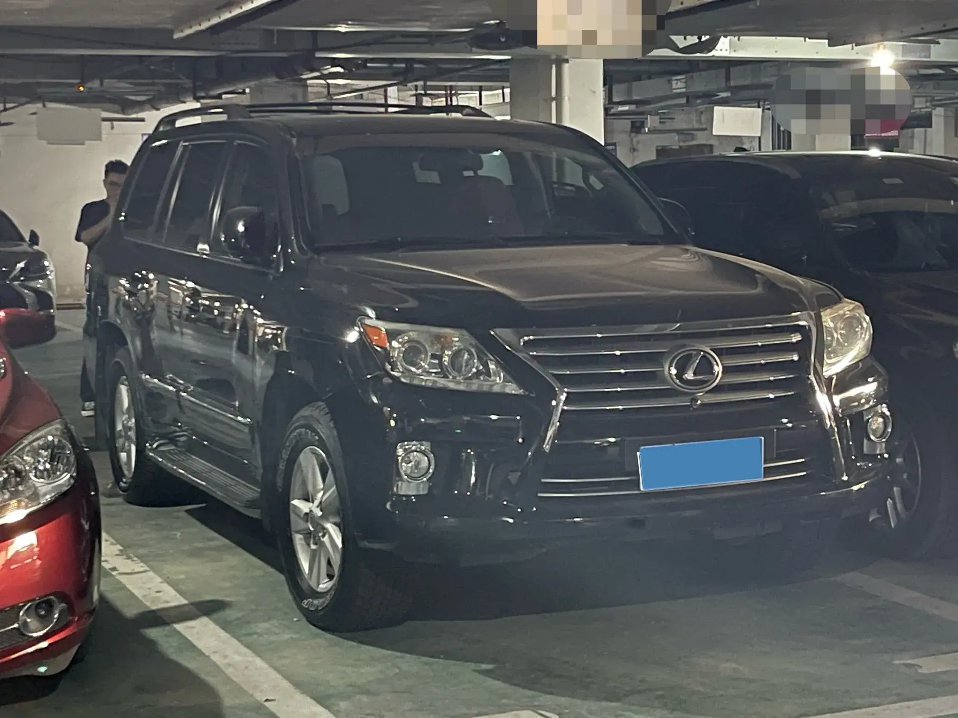 2012 LEXUS LX thumbnail 3