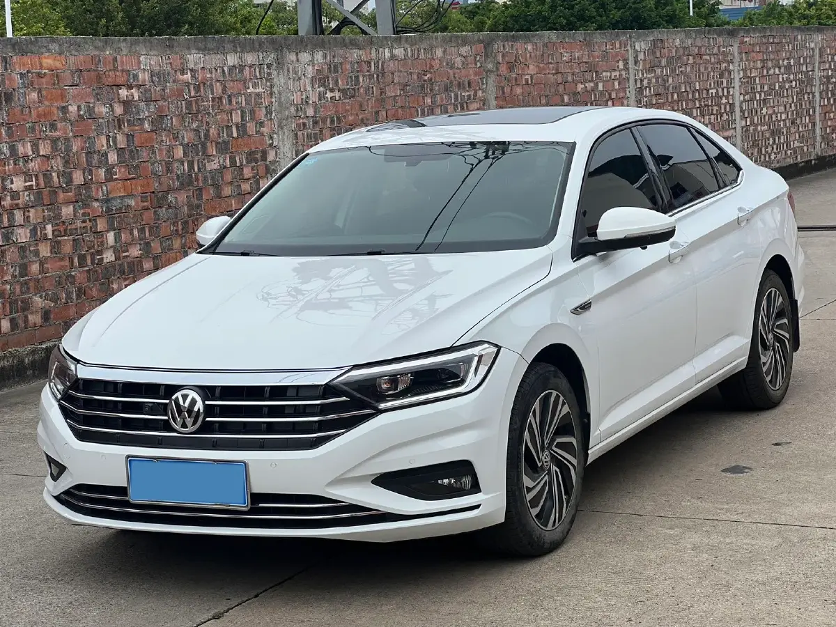 2019 Volkswagen Sagitar 1.4T 150HP L4 7DCT