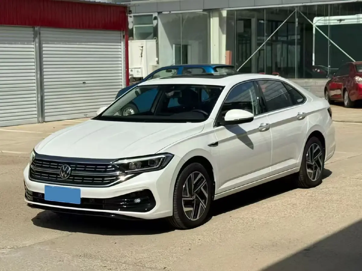 2022 Volkswagen Sagitar 1.4T 150HP L4 7DCT