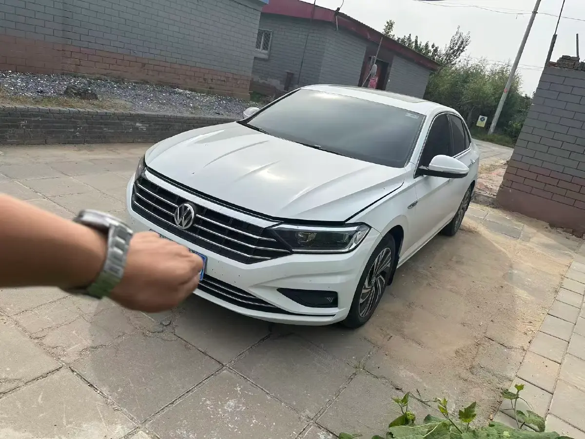 2021 Volkswagen Sagitar 1.4T 150HP L4 7DCT