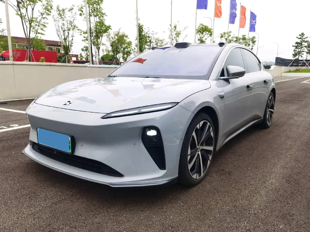 2023 NIO ET5T BEV 75KWH