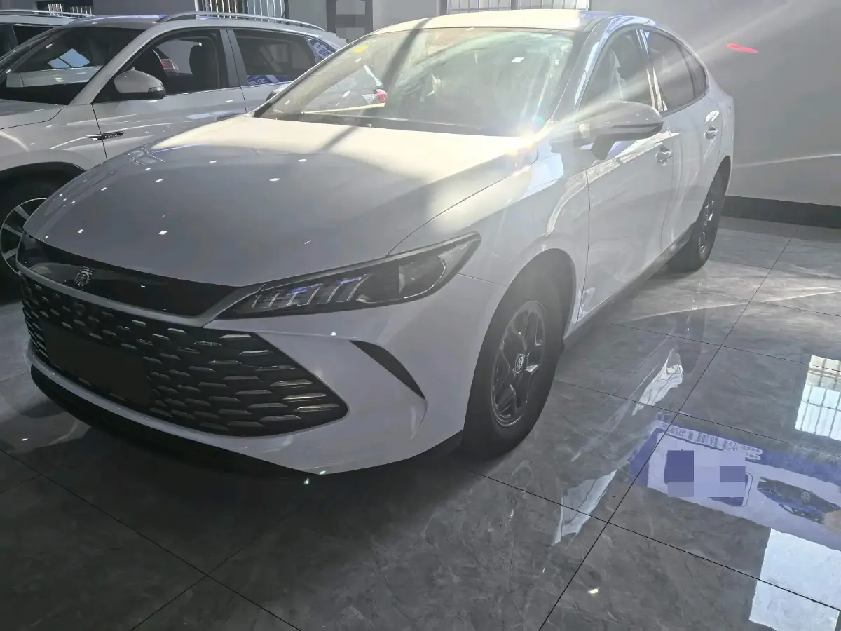 2025 BYD Seal05 DM-i 1.5L 101HP L4 E-CVT PHEV 7.68KWH