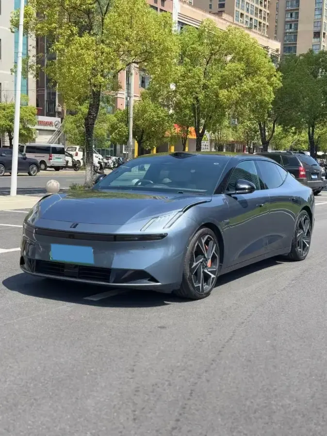 2025 LYNK&CO Z10 BEV 95KWH