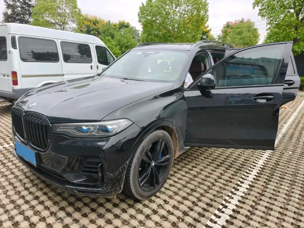 2021 BMW X7 3.0T 340HP L6 8AT