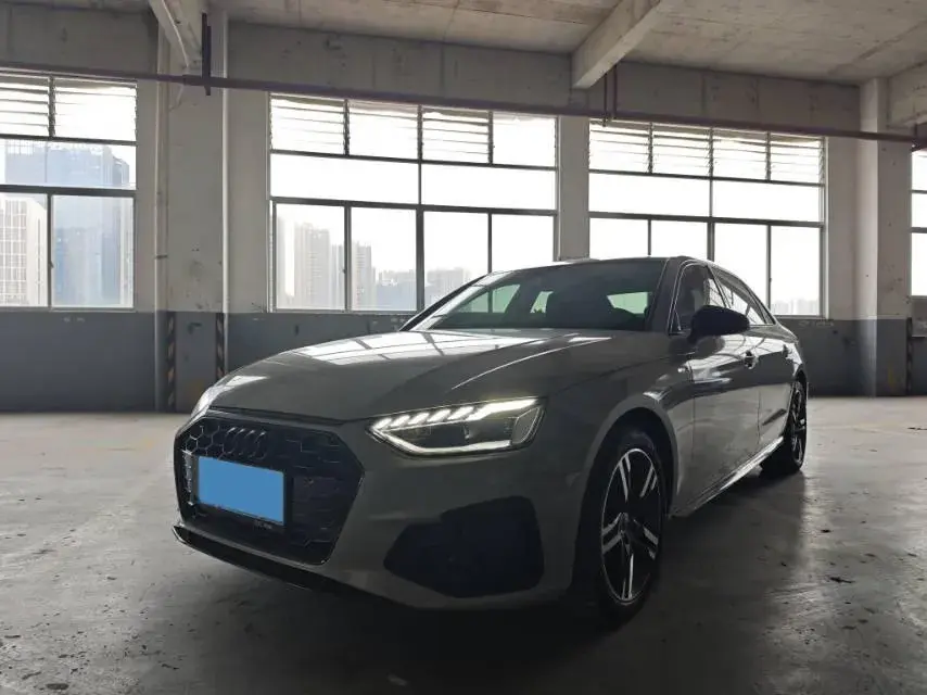 2022 Audi A4L 2.0T 190HP L4 7DCT
