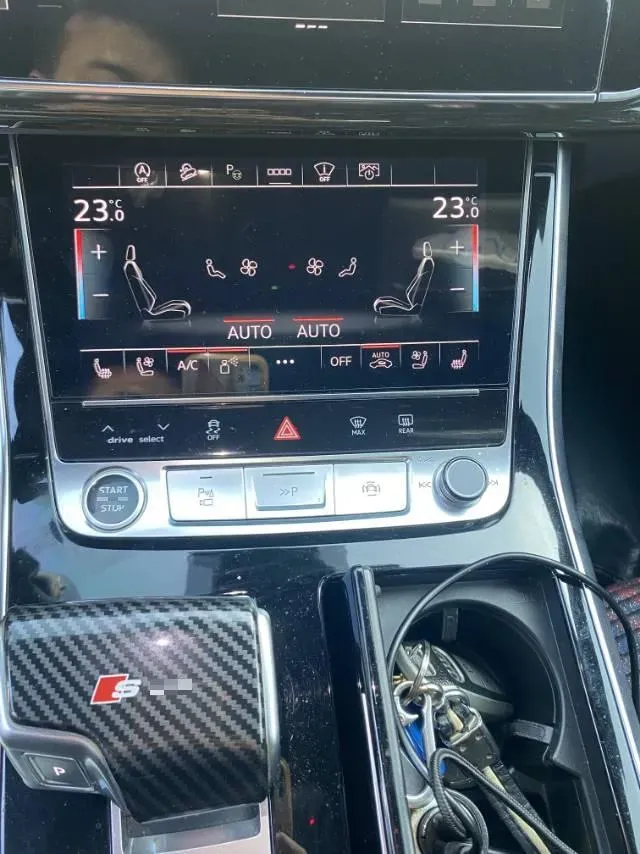 2021 Audi Q8 3.0T 340HP V6 8AT,autocango,china used car exporter,china ev exporter,chinese used car exporter,chinese used ev exporter