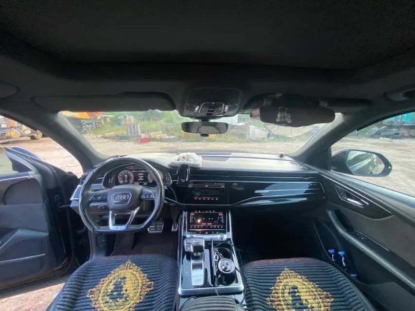 2021 Audi Q8 3.0T 340HP V6 8AT,autocango,china used car exporter,china ev exporter,chinese used car exporter,chinese used ev exporter