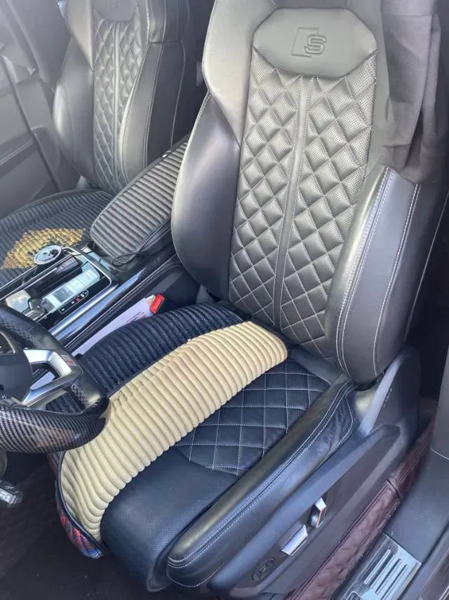 2021 Audi Q8 3.0T 340HP V6 8AT,autocango,china used car exporter,china ev exporter,chinese used car exporter,chinese used ev exporter