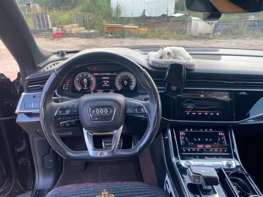 2021 Audi Q8 3.0T 340HP V6 8AT,autocango,china used car exporter,china ev exporter,chinese used car exporter,chinese used ev exporter