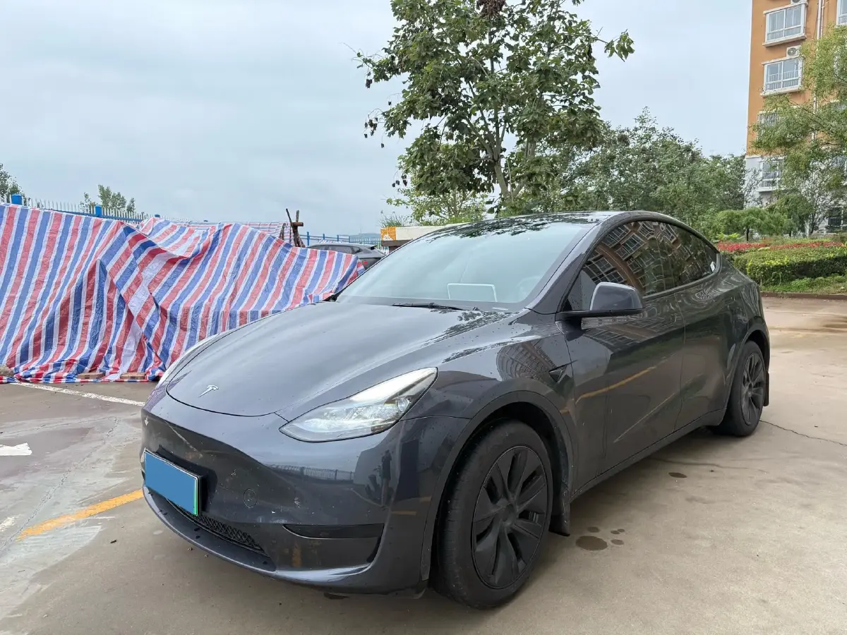 2024 Tesla Model Y BEV 60KWH