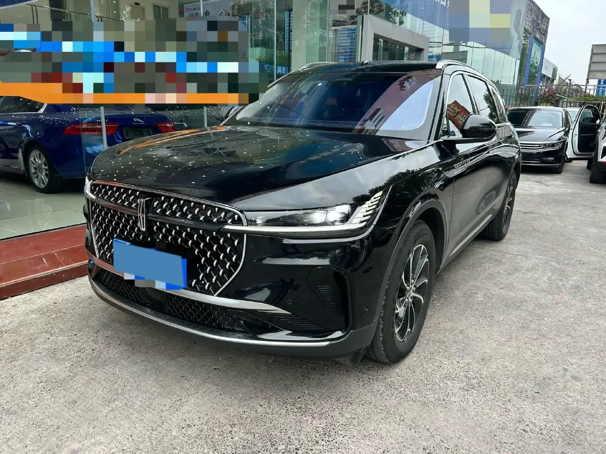 2023 Lincoln Nautilus 2.0T 261HP L4 8AT