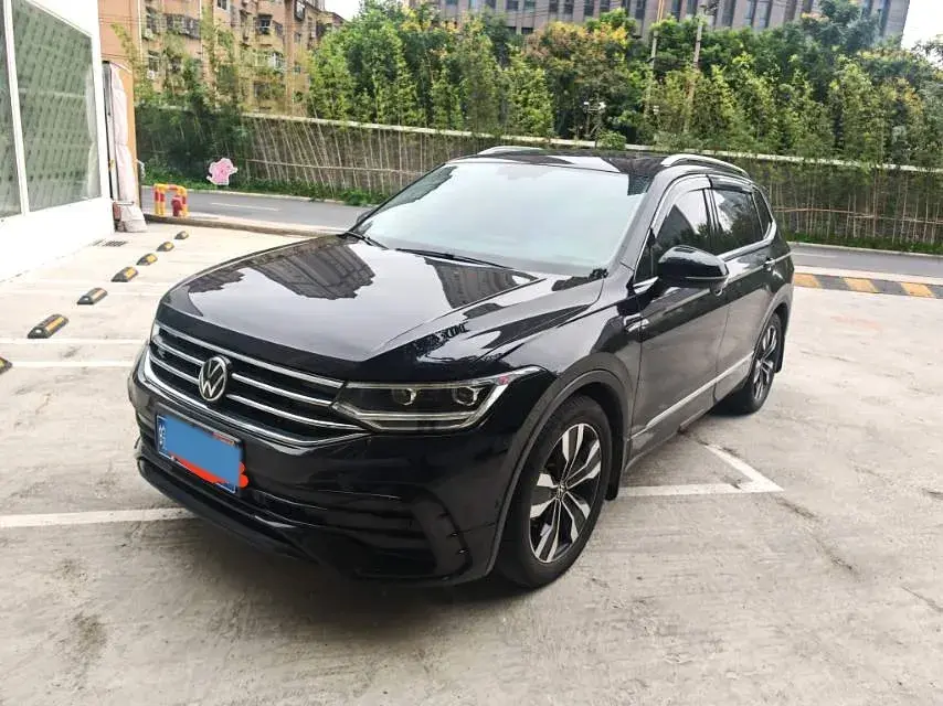 2024 Volkswagen Tiguan L 2.0T 186HP L4 7DCT