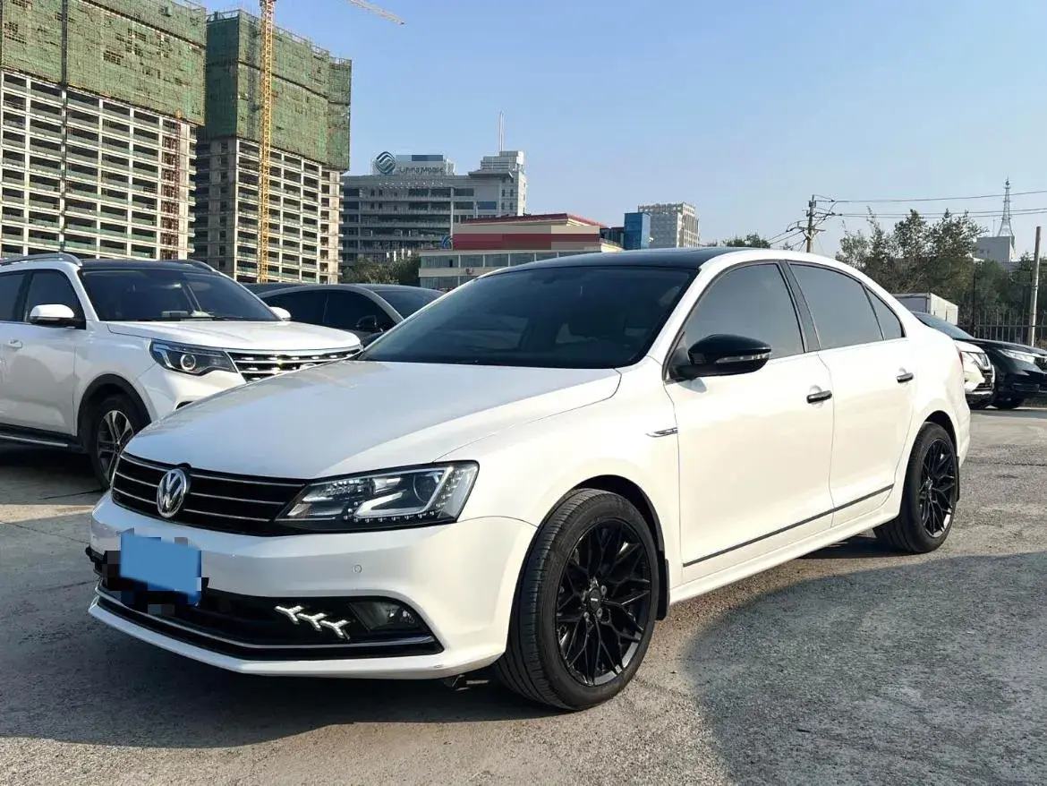 2018 Volkswagen Sagitar 1.4T 150HP L4 7DCT