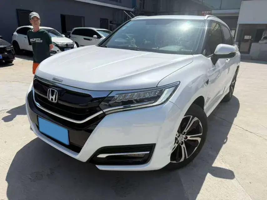 2017 Honda UR-V 2.0T 272HP L4 9AT