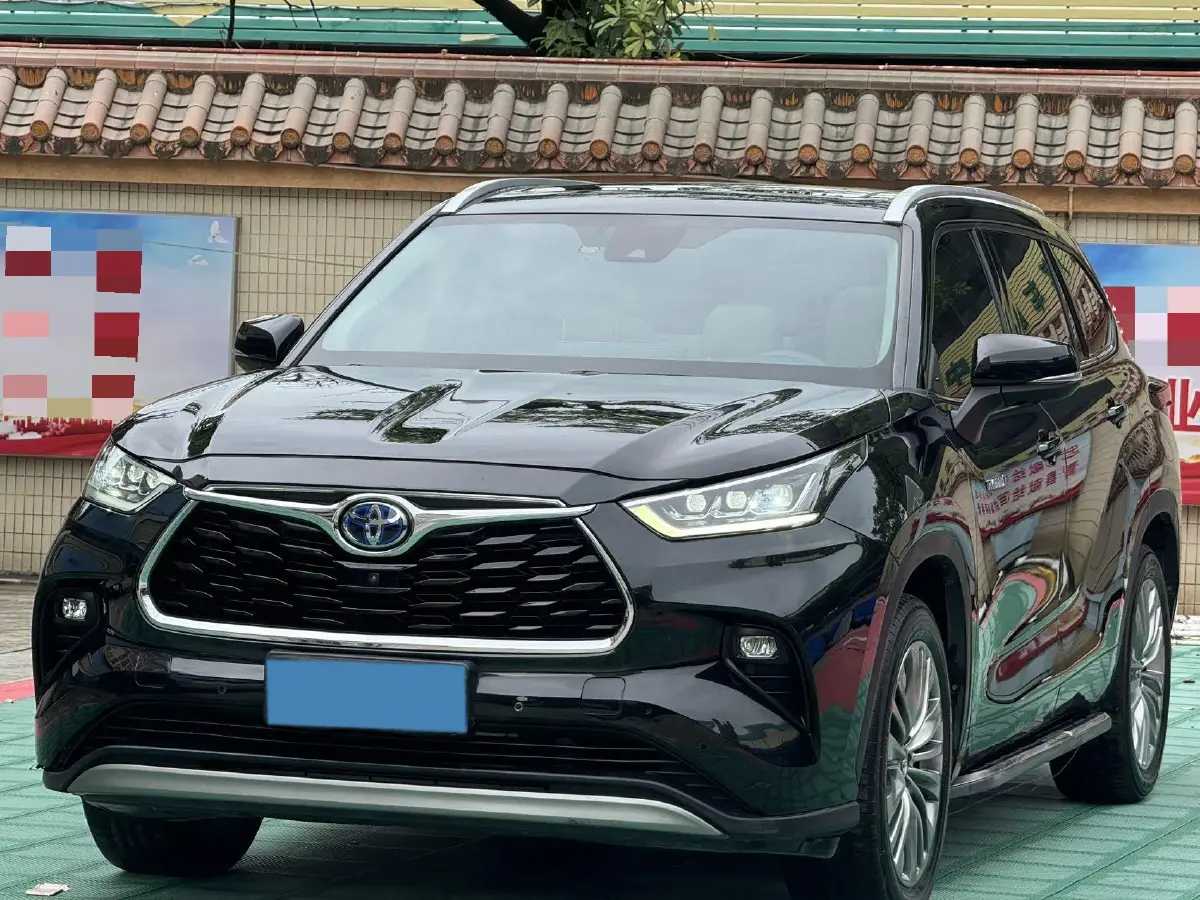 2022 Toyota Highlander 2.5L 192HP L4 E-CVT Hybrid