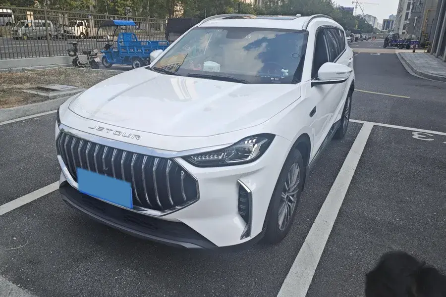 2023 Jetour X70 PRO 1.6T 197HP L4 7DCT