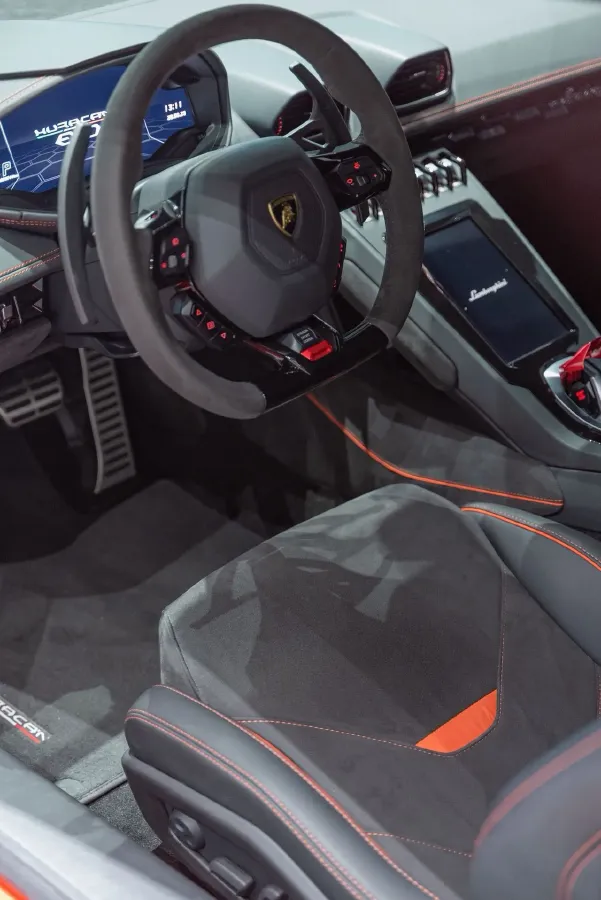 2020 Lamborghini Huracán 5.2L 611HP V10 7DCT,autocango,china used car exporter,china ev exporter,chinese used car exporter,chinese used ev exporter