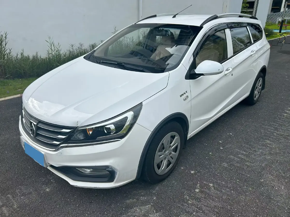 2017 BaoJun 310W 1.5L 112HP L4 6MT