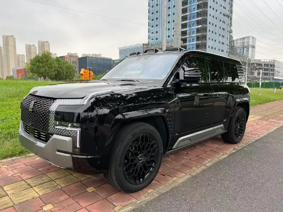 2023 YangWang U8 2.0T 272HP L4 REEV 49.05KWH