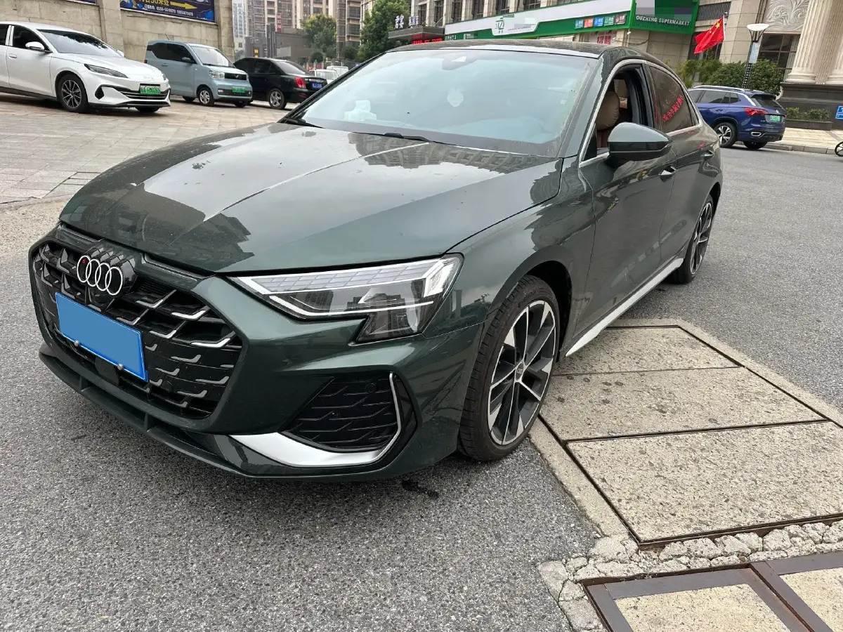 2025 Audi A3 1.5T 160HP L4 7DCT