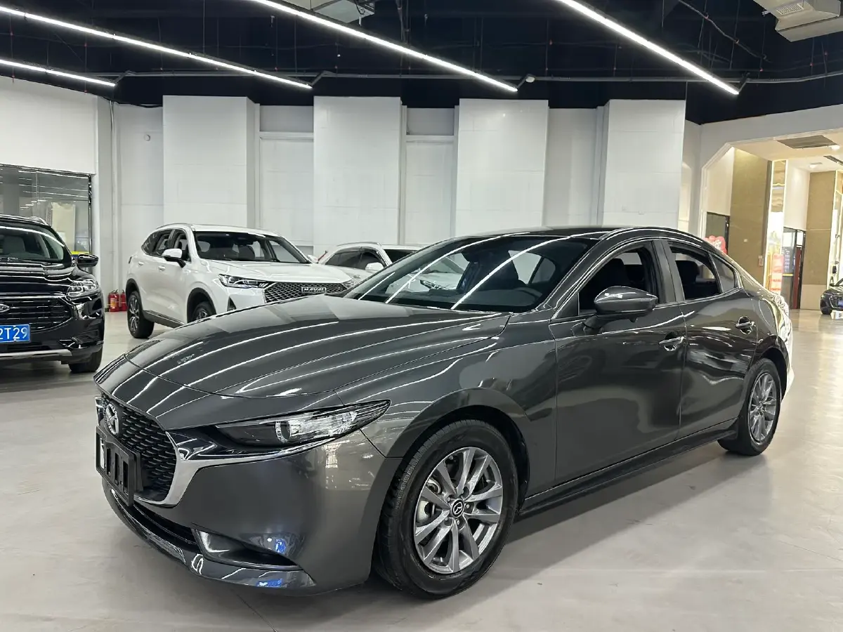 2022 Mazda 3 Axela 2.0L 158HP L4 6AT
