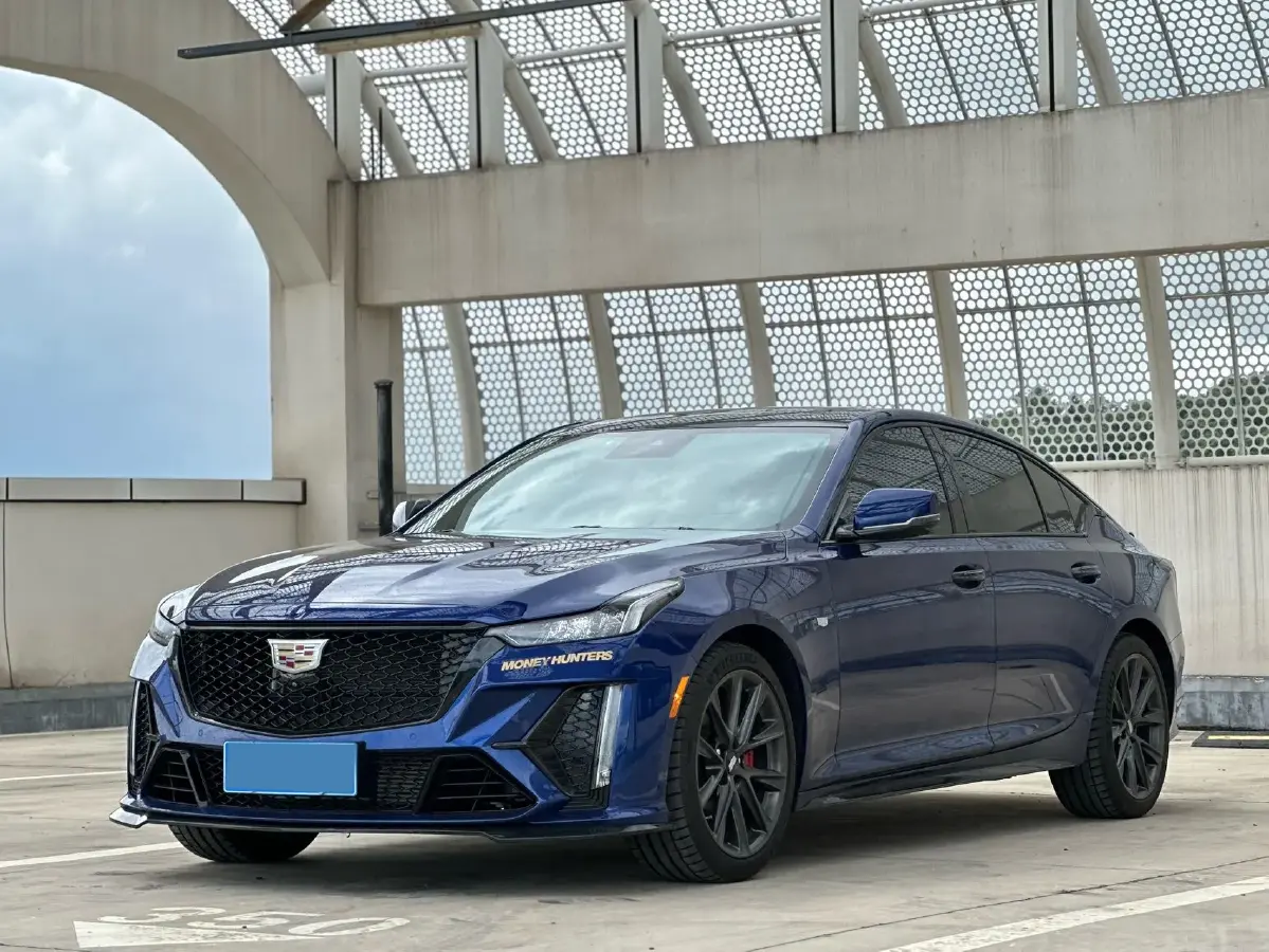 2023 Cadillac CT5 2.0T 237HP L4 10AT