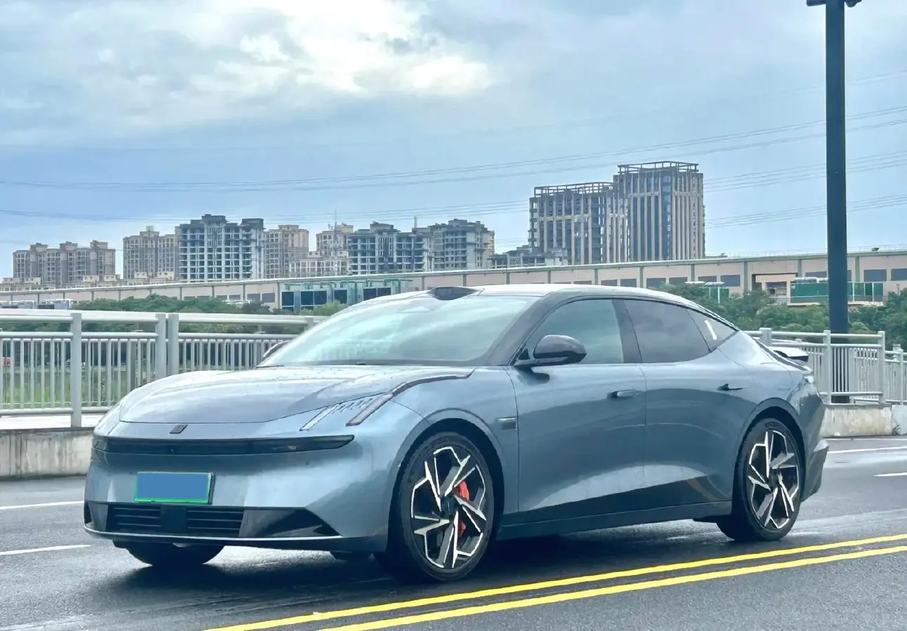 2025 LYNK&CO Z10 BEV 95KWH