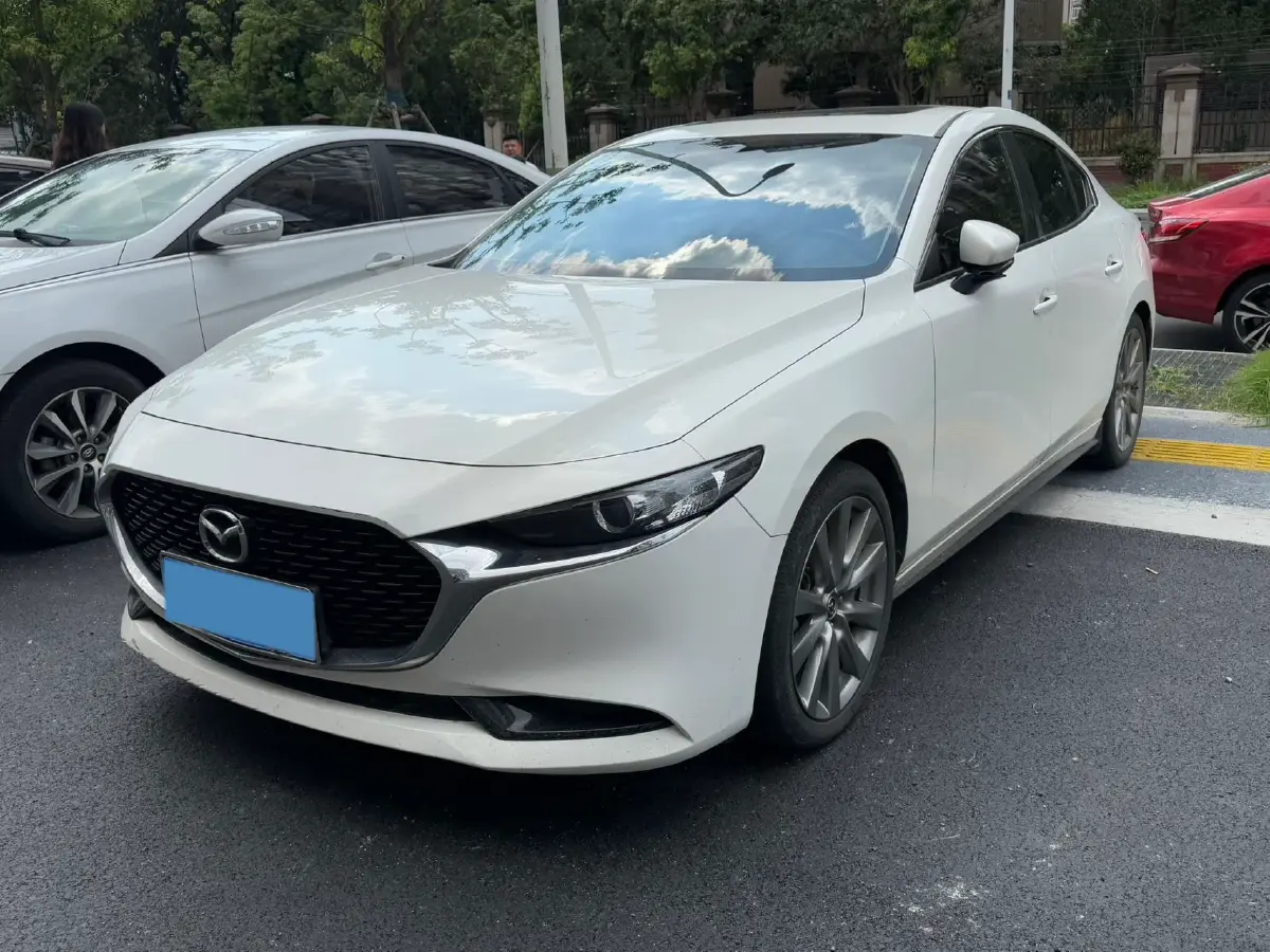 2022 Mazda 3 Axela 2.0L 158HP L4 6AT