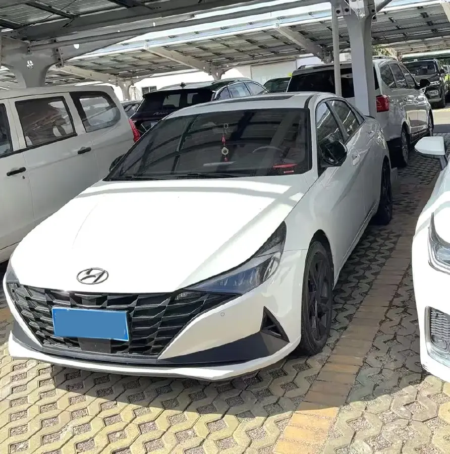 2022 Hyundai Elantra 1.5L 115HP L4 CVT