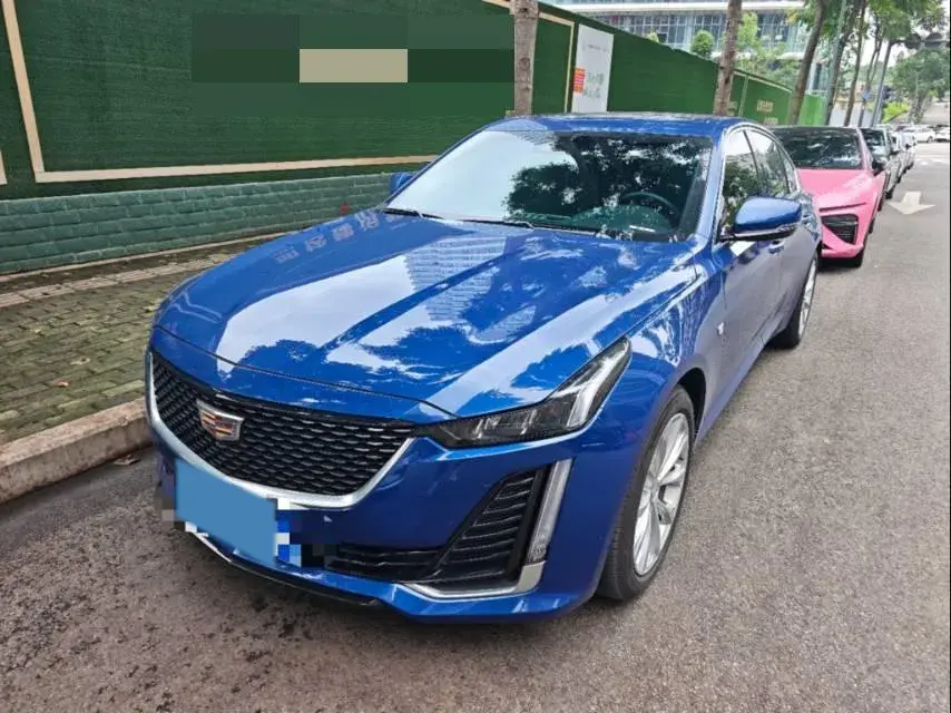 2022 Cadillac CT5 2.0T 237HP L4 10AT