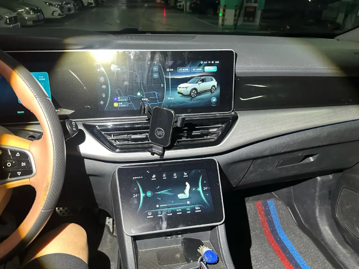 2021 Weltmeister W6 BEV 66.231KWH,autocango,china used car exporter,china ev exporter,chinese used car exporter,chinese used ev exporter