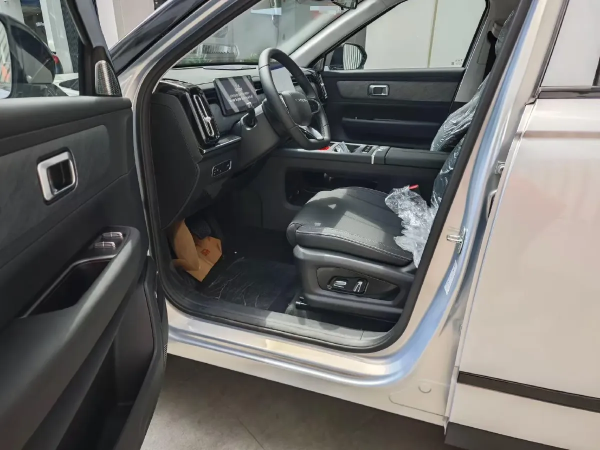 2024 Fulwin FulwinT6 1.5T 156HP L4 DHT PHEV 18.3KWH,autocango,china used car exporter,china ev exporter,chinese used car exporter,chinese used ev exporter