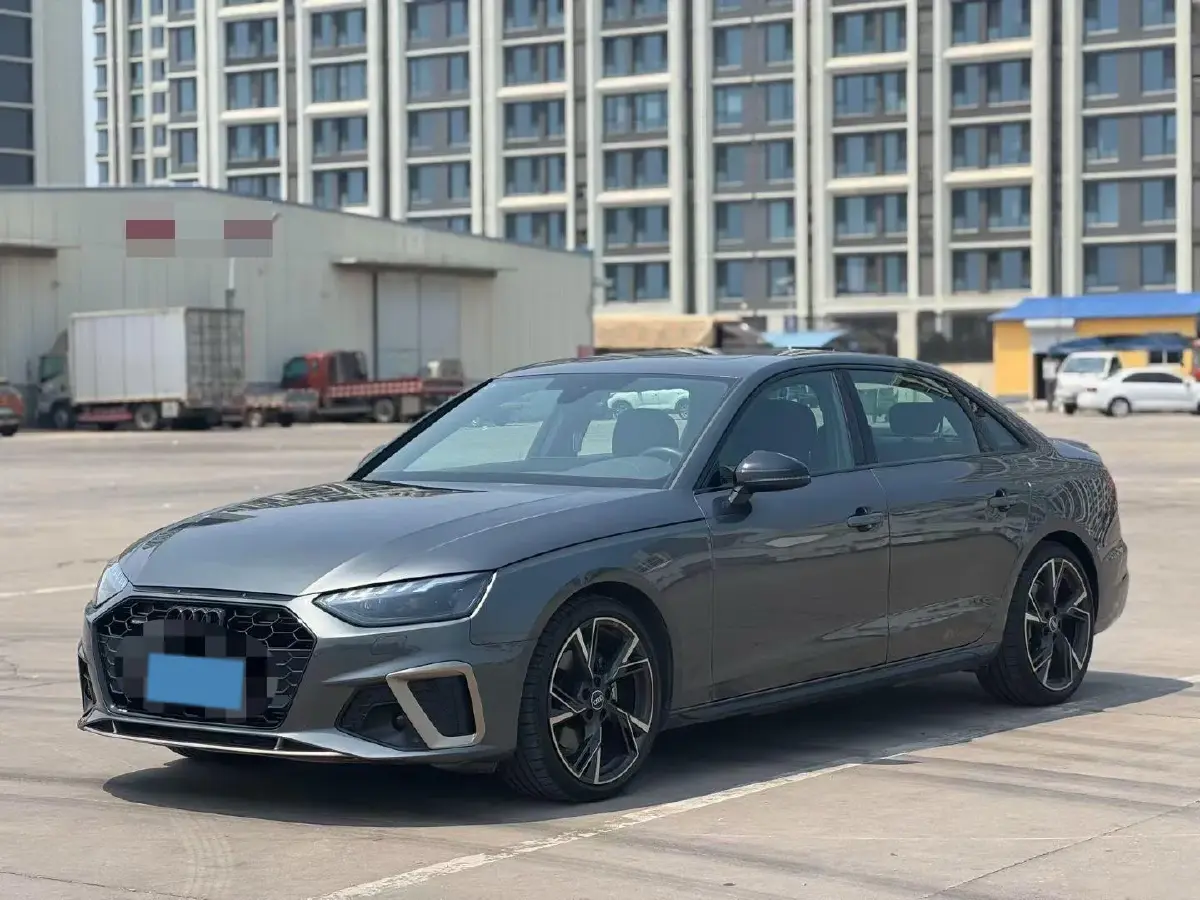 2023 Audi A4L 2.0T 190HP L4 7DCT