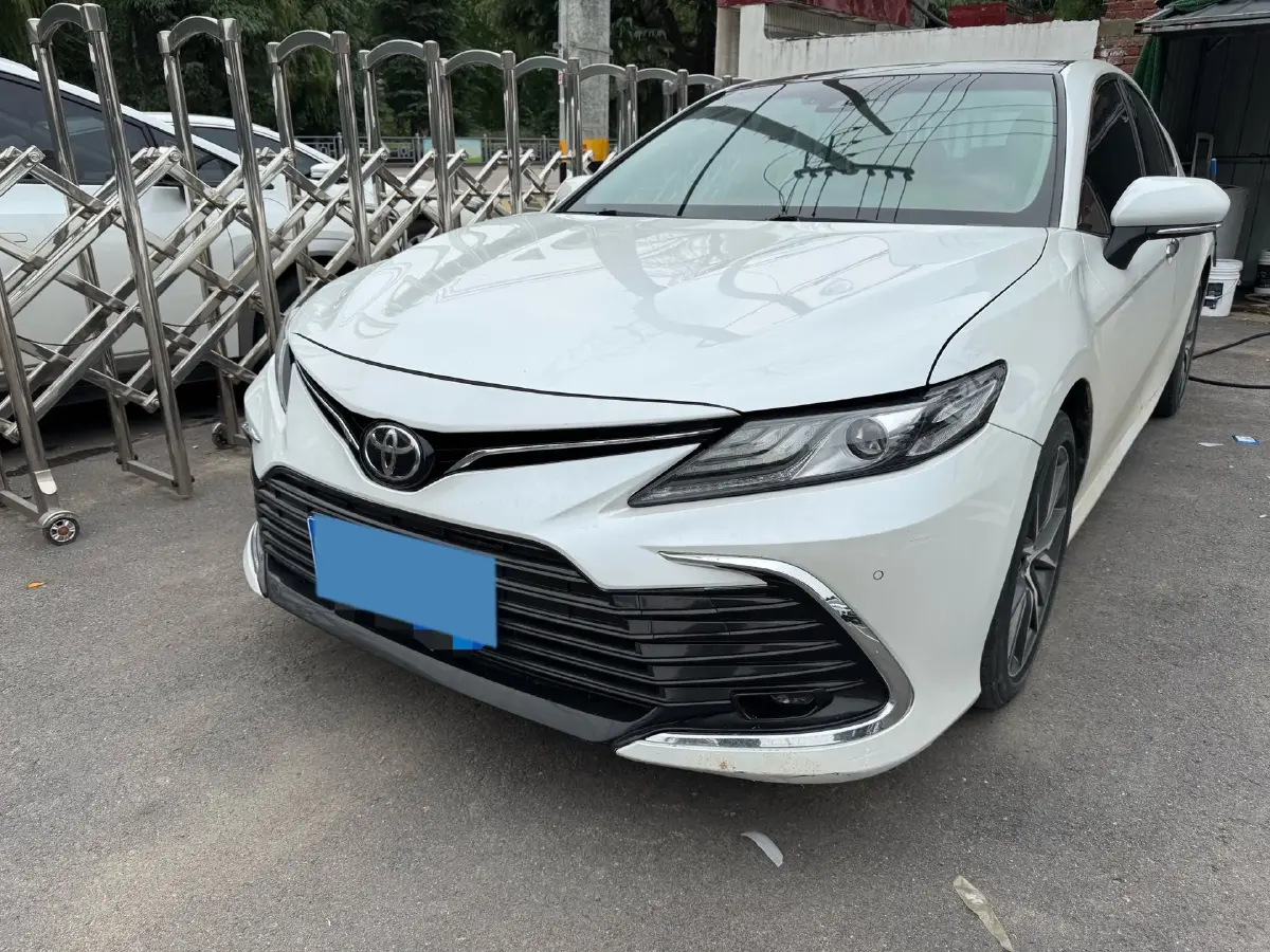 2021 Toyota Camry 2.5L 209HP L4 8AT