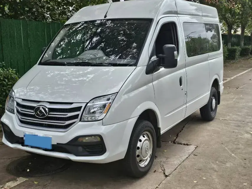 2021 MAXUS XinTu V80 2.0T 139HP L4 6MT