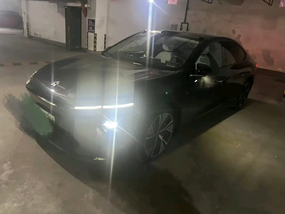 2022 NIO ET5 BEV 75KWH