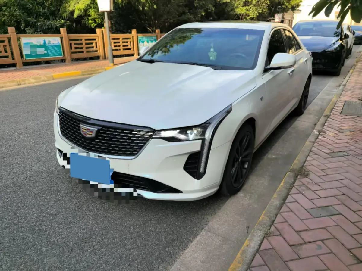 2022 Cadillac CT4 2.0T 237HP L4 8AT