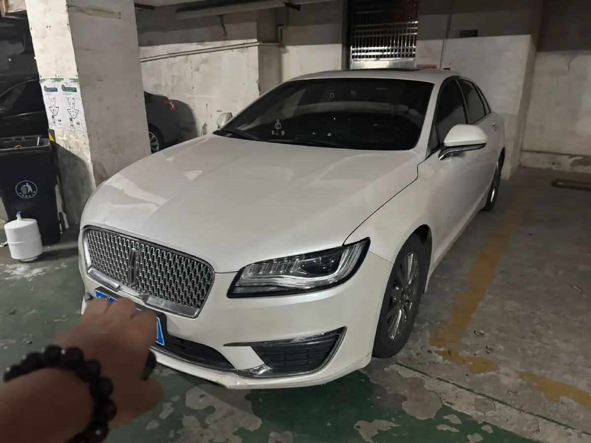 2019 Lincoln MKZ 2.0T 203HP L4 6AT