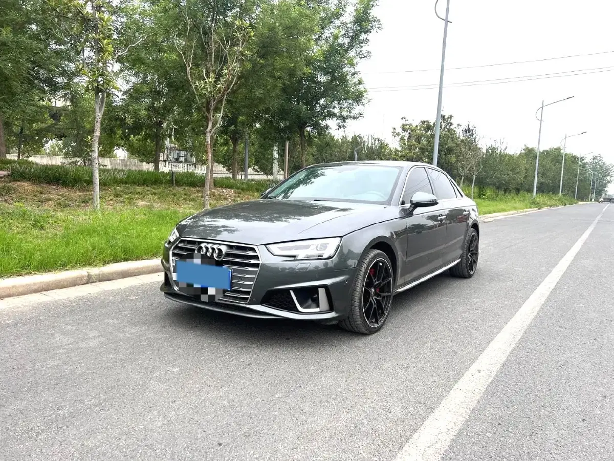 2020 Audi A4L 2.0T 190HP L4 7DCT