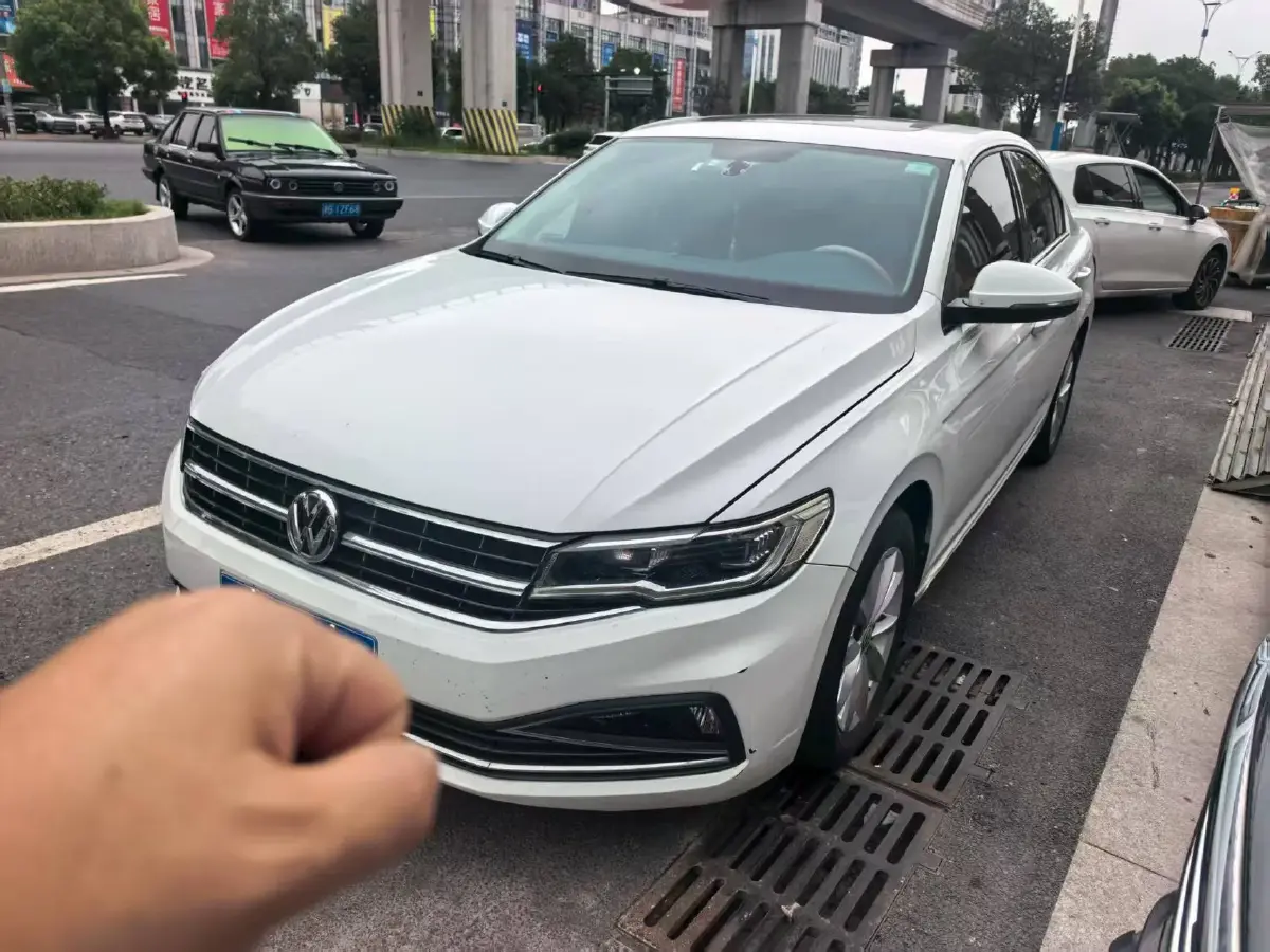 2020 Volkswagen Bora 1.5L 113HP L4 6AT