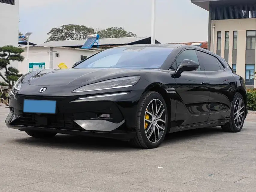 2024 Denza DenzaZ9GT 2.0T 207HP L4 E-CVT PHEV 38.5KWH