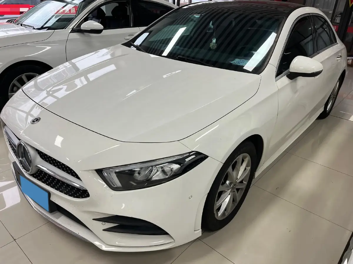 2020 Mercedes-Benz A Class 1.3T 163HP L4 7DCT