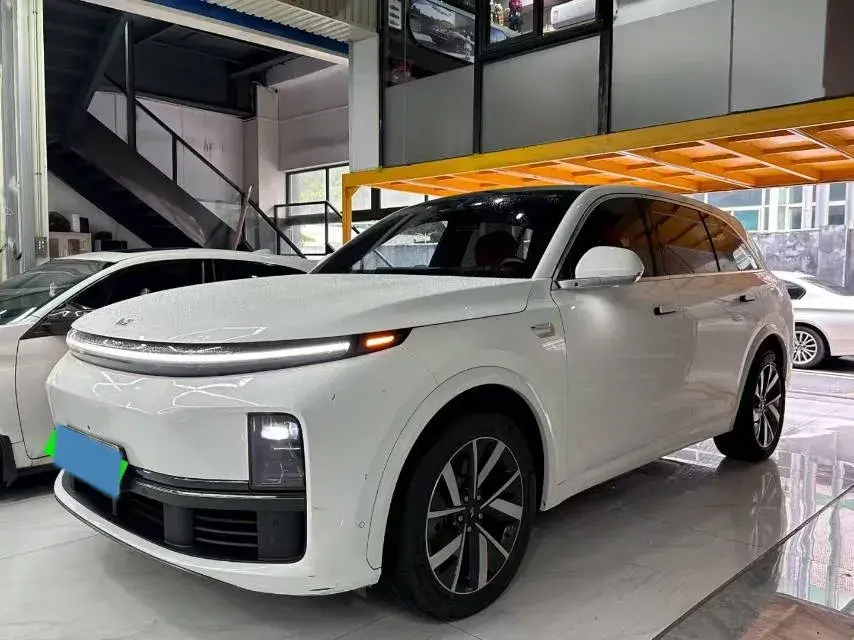 2023 Li L7 Range Extended 154HP REEV 40.9KWH