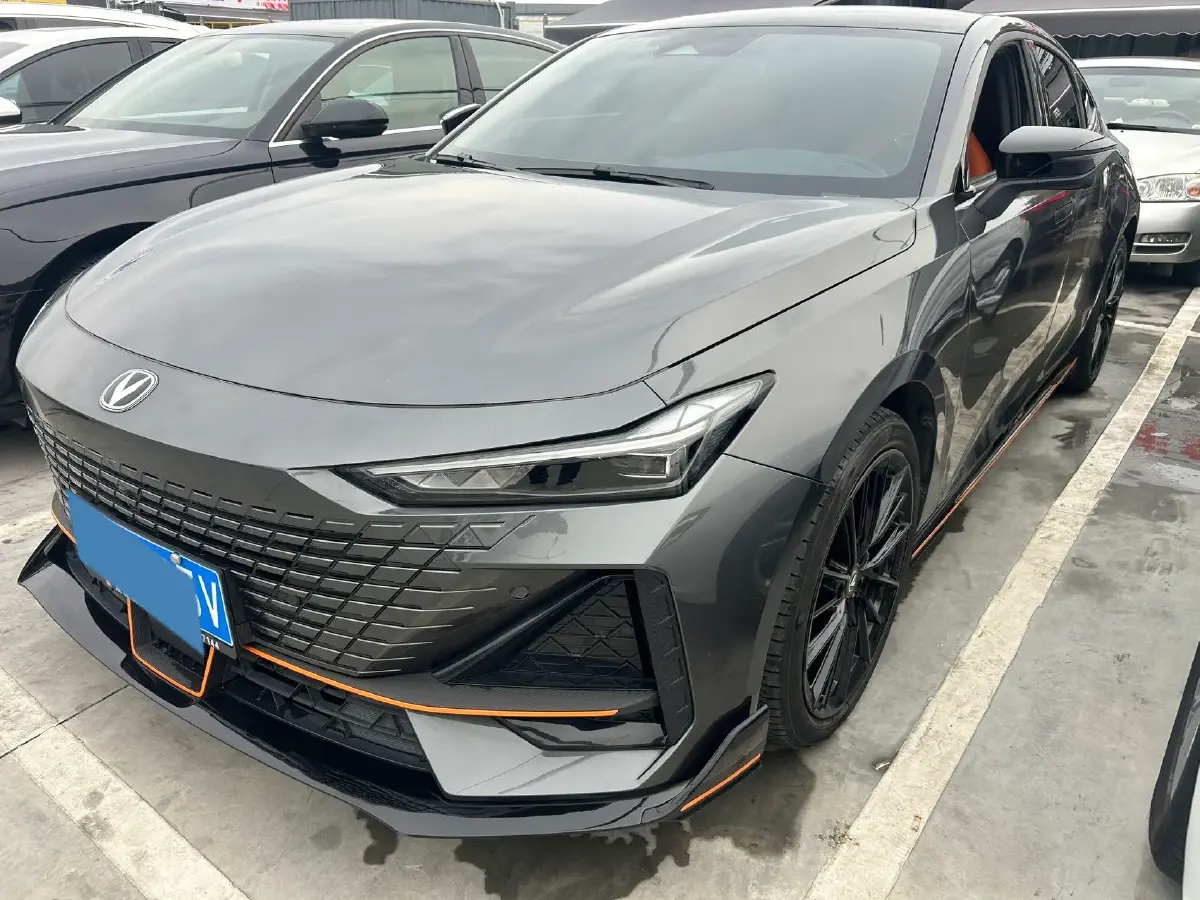 2023 ChangAn UNI-V 1.5T 188HP L4 7DCT
