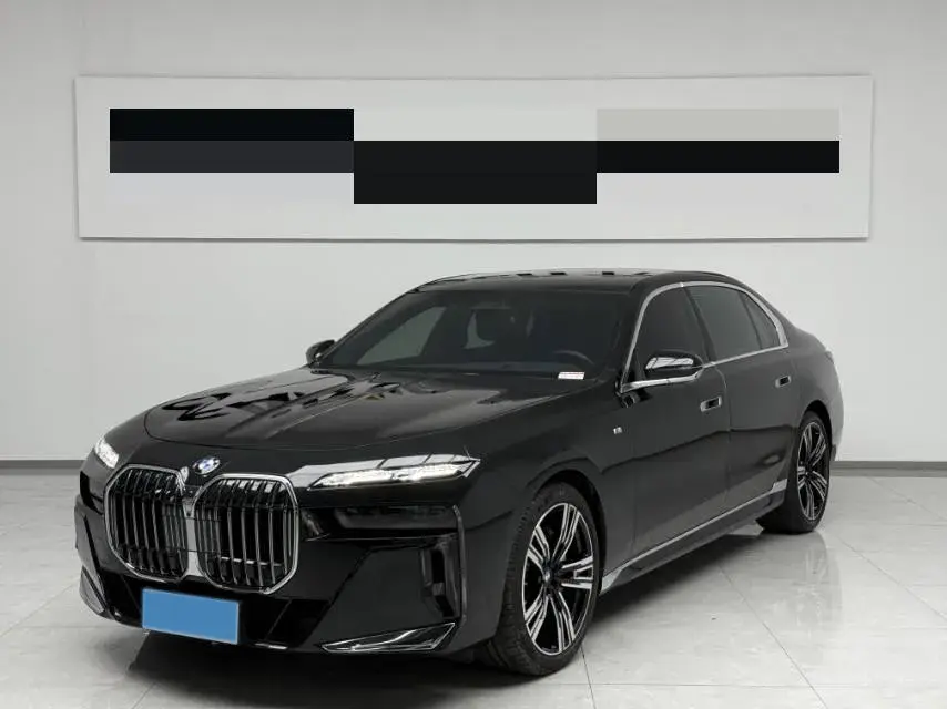 2023 BMW 7 Series 3.0T 381HP L6 8AT